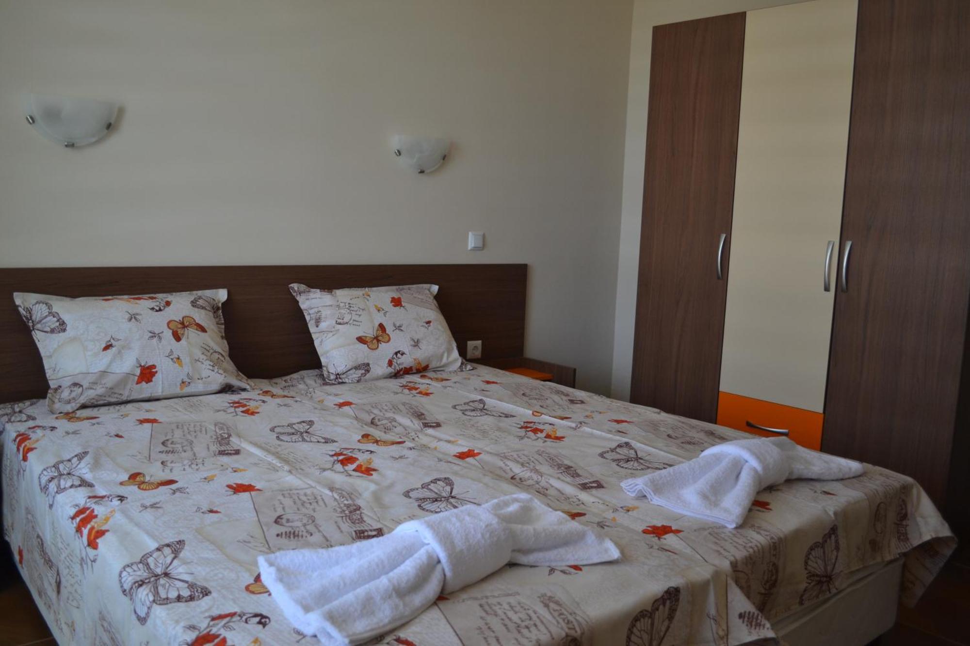 Апартаменти Кастро/Castro Apartments Țarevo Exterior foto