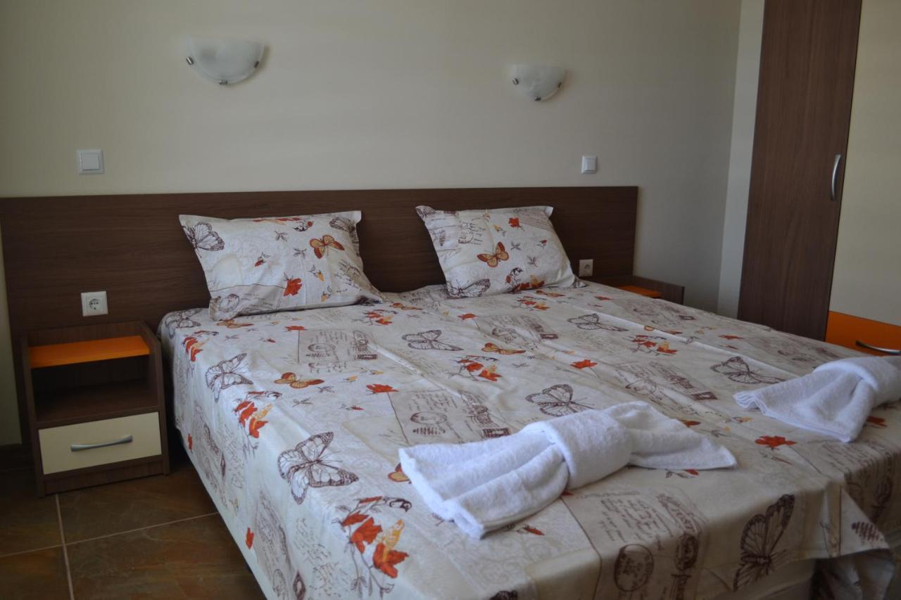 Апартаменти Кастро/Castro Apartments Țarevo Exterior foto